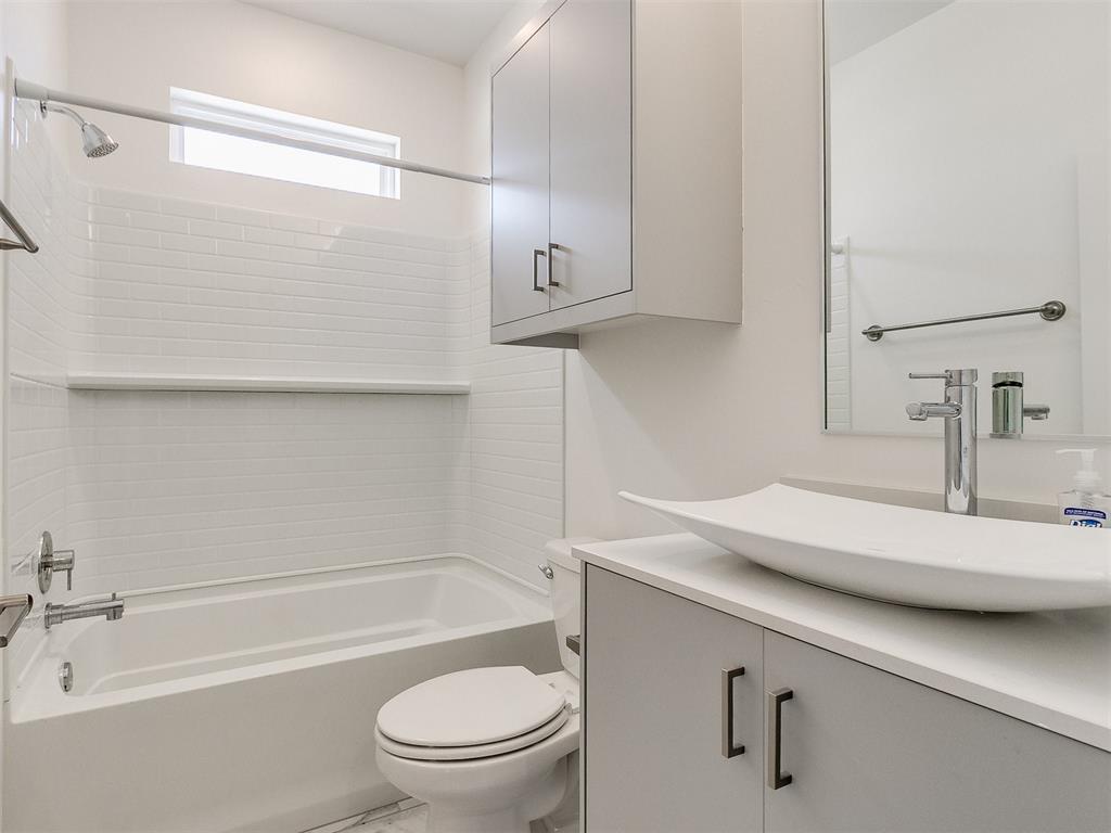 2504 NW 129th Street