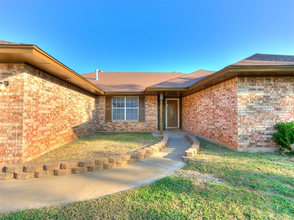 2805 WOODCREEK Road
