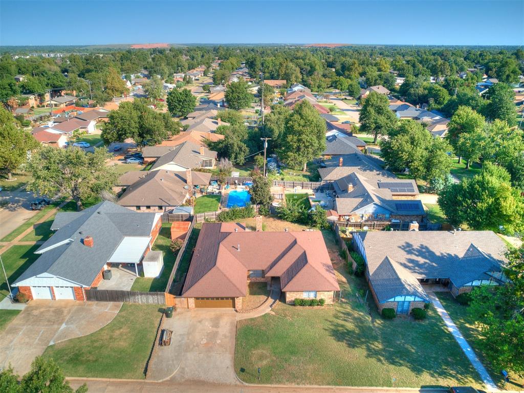 2805 WOODCREEK Road