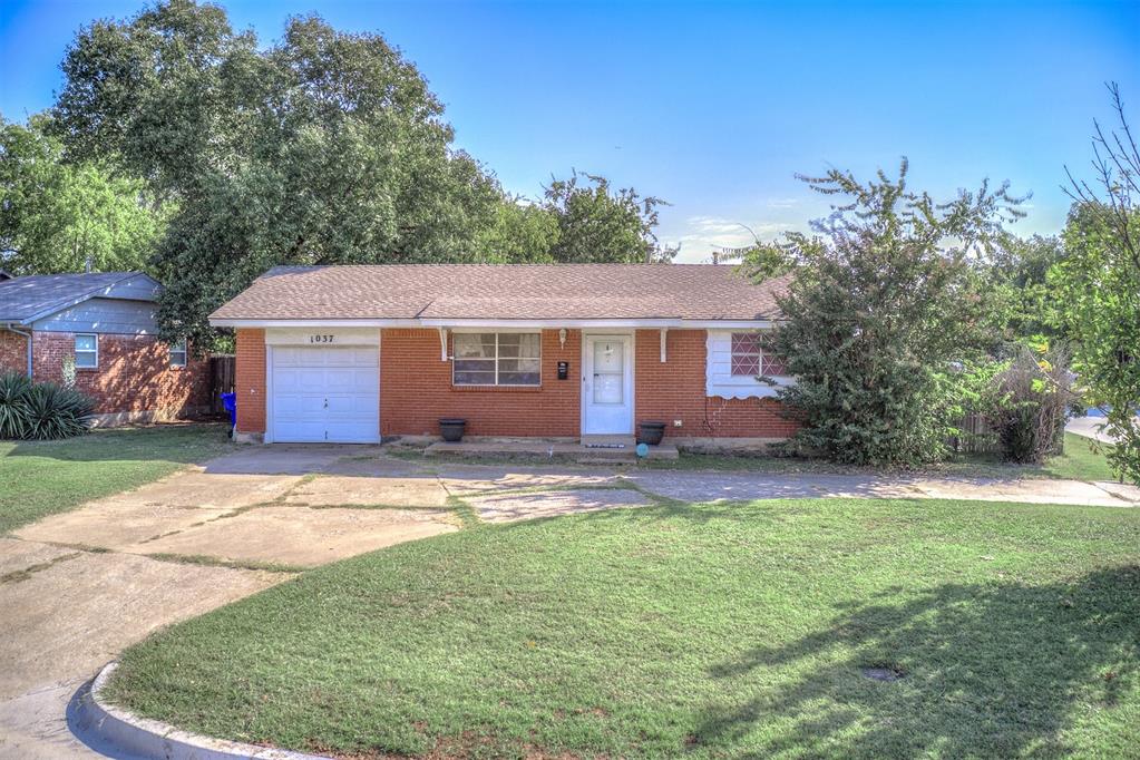 1037 Montgomery Circle