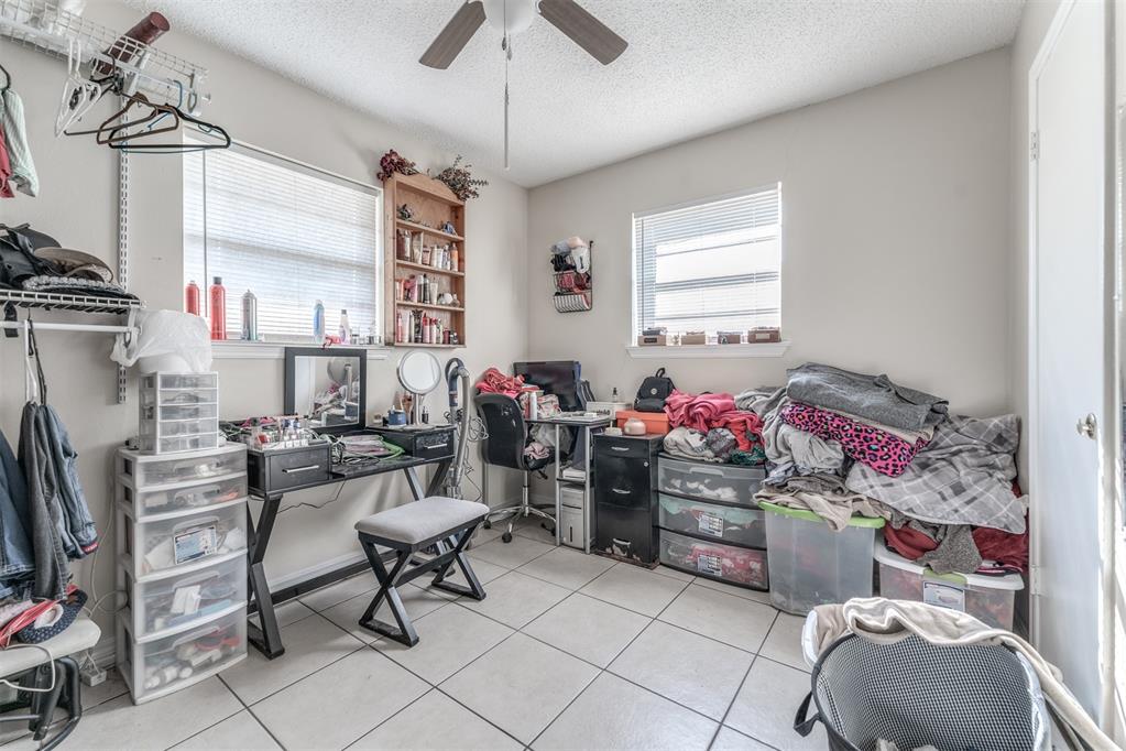1037 Montgomery Circle