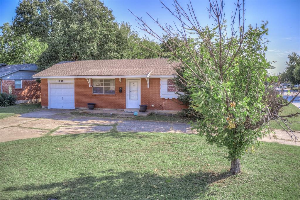 1037 Montgomery Circle