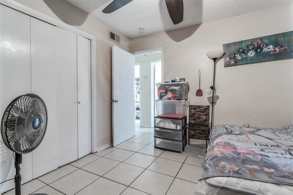 1037 Montgomery Circle