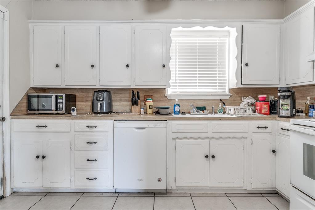 1037 Montgomery Circle