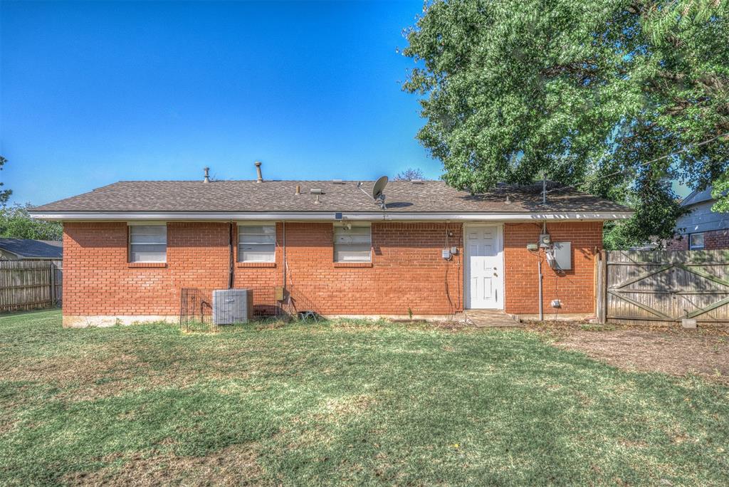 1037 Montgomery Circle