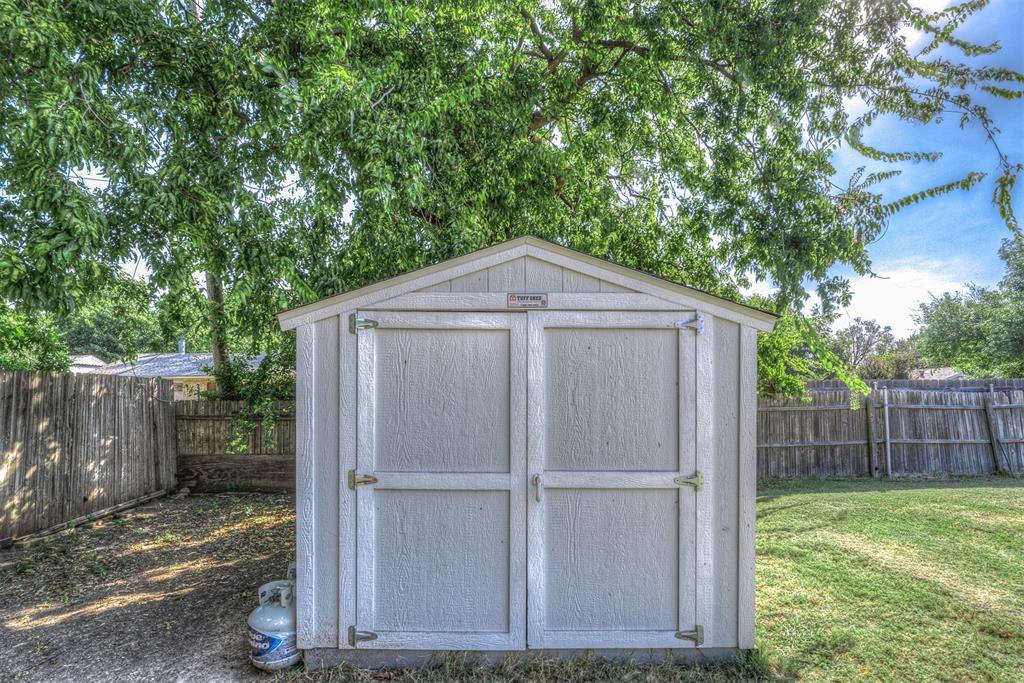 1037 Montgomery Circle