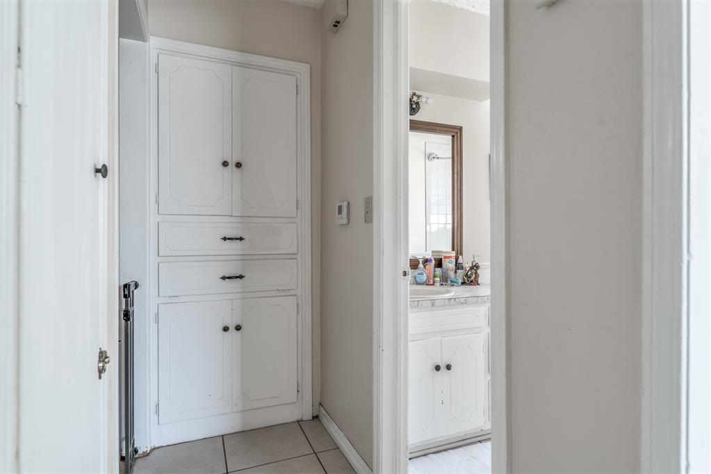 1037 Montgomery Circle