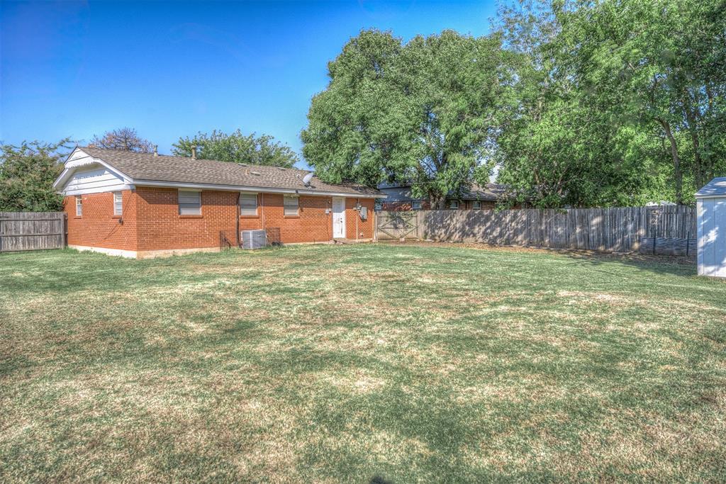 1037 Montgomery Circle
