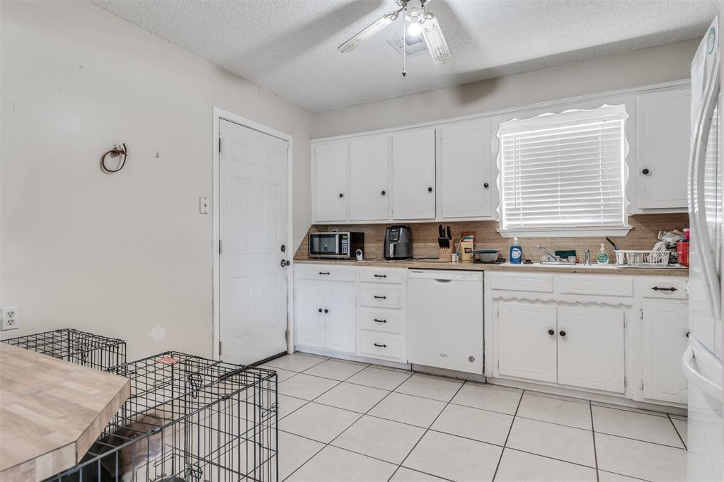 1037 Montgomery Circle