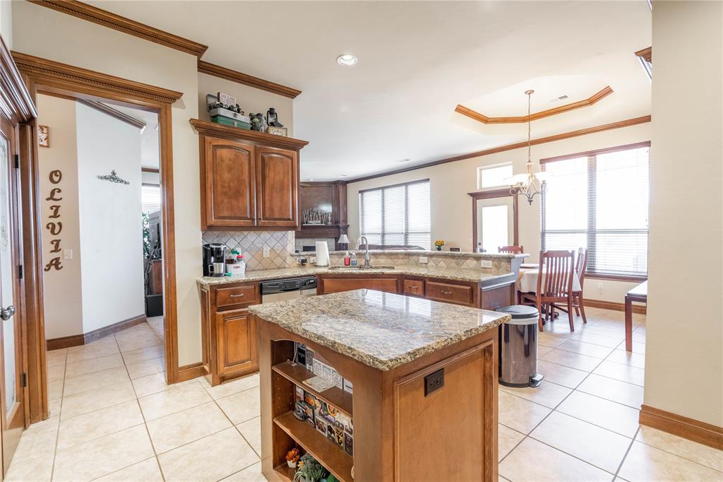 1208 Summerhill Drive