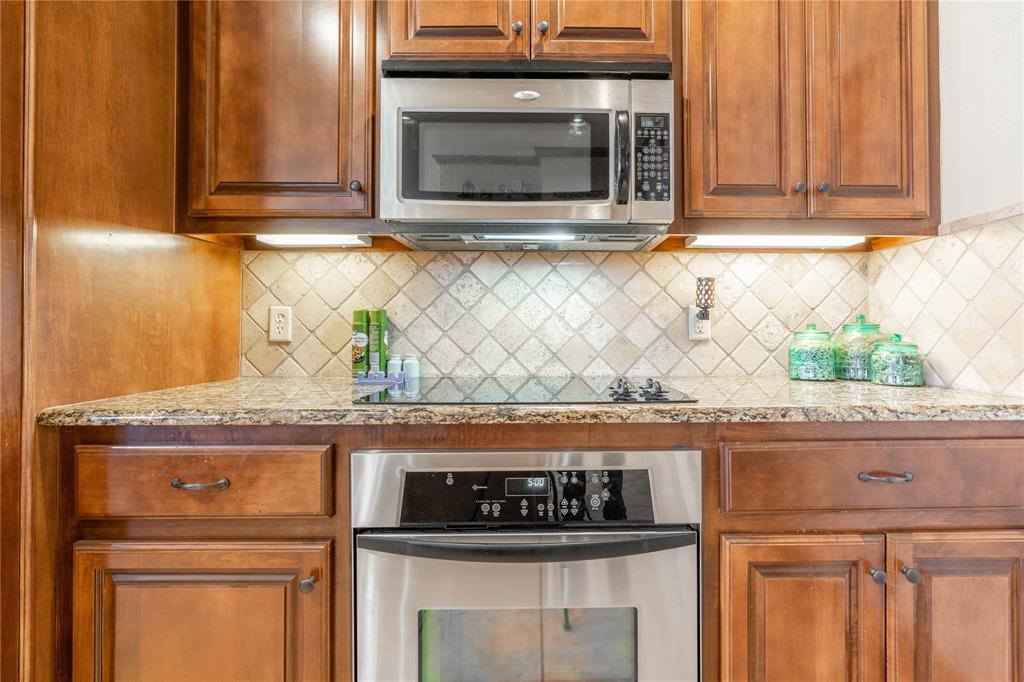 1208 Summerhill Drive
