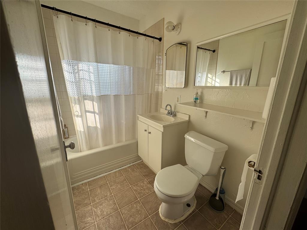 2208 NW 34 Street