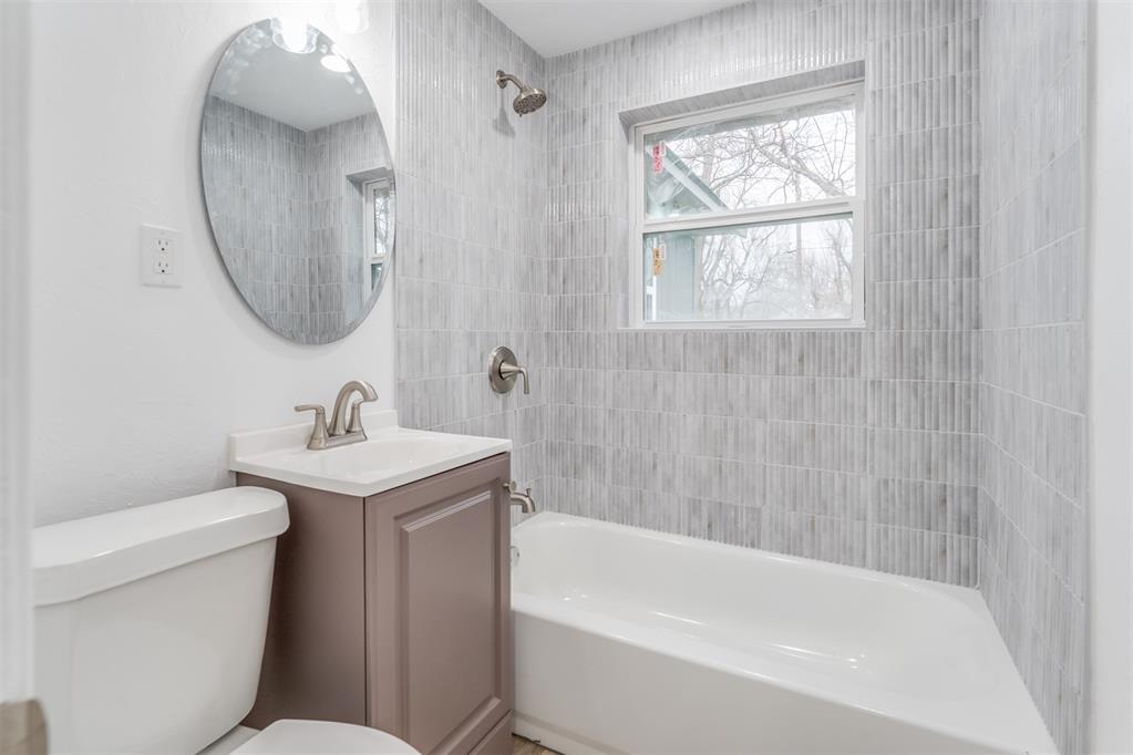 1900 Lariet Lane