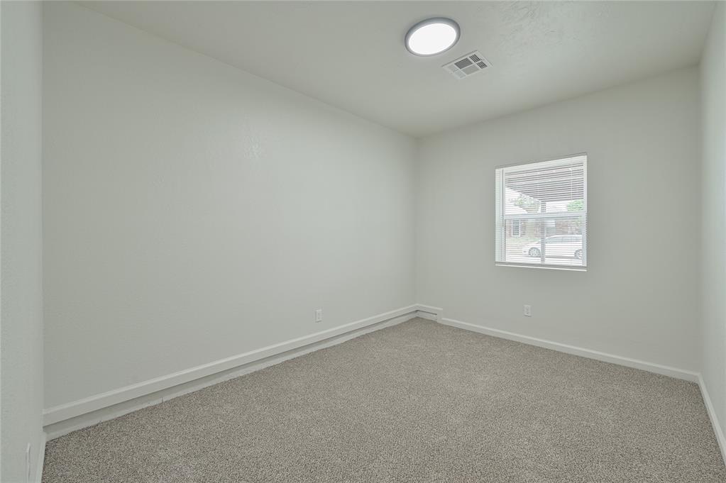 116 N Eastgate Drive