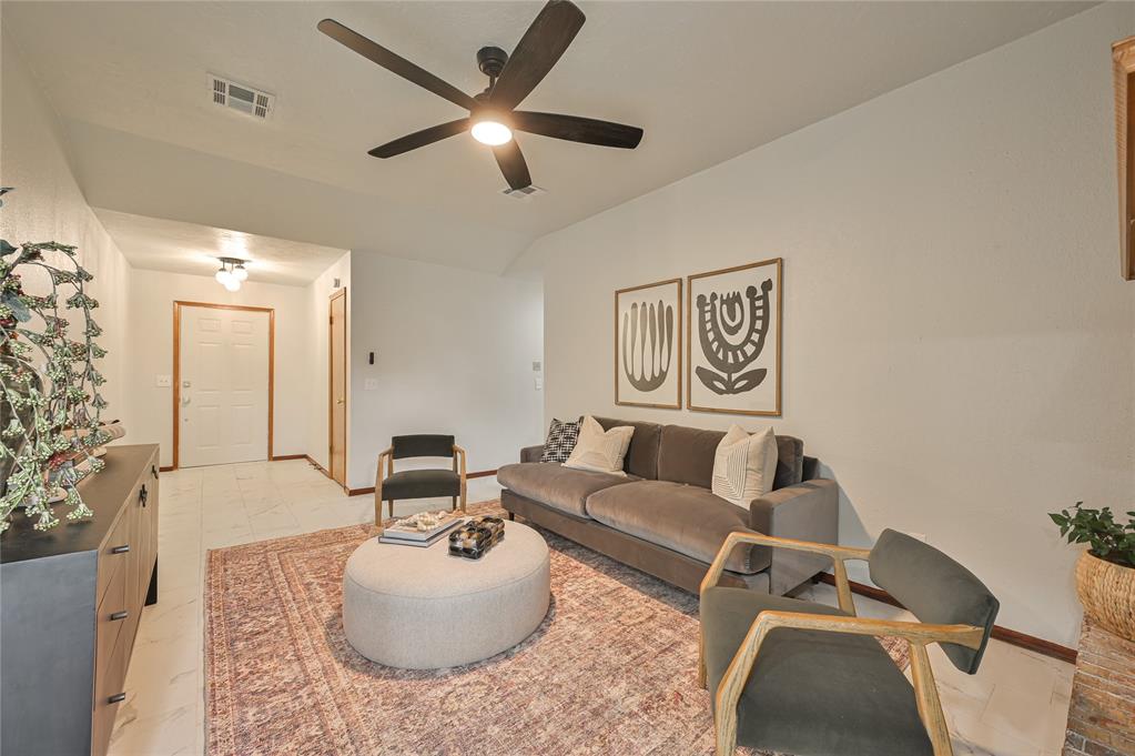 116 N Eastgate Drive