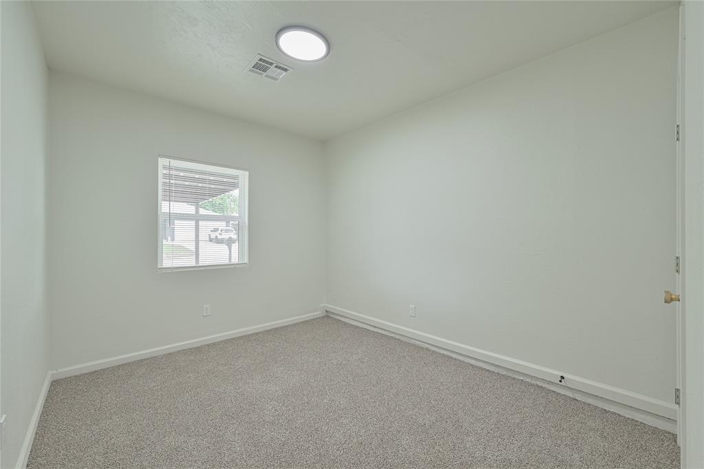 116 N Eastgate Drive