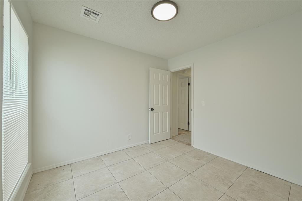 5705 S Bodine Avenue