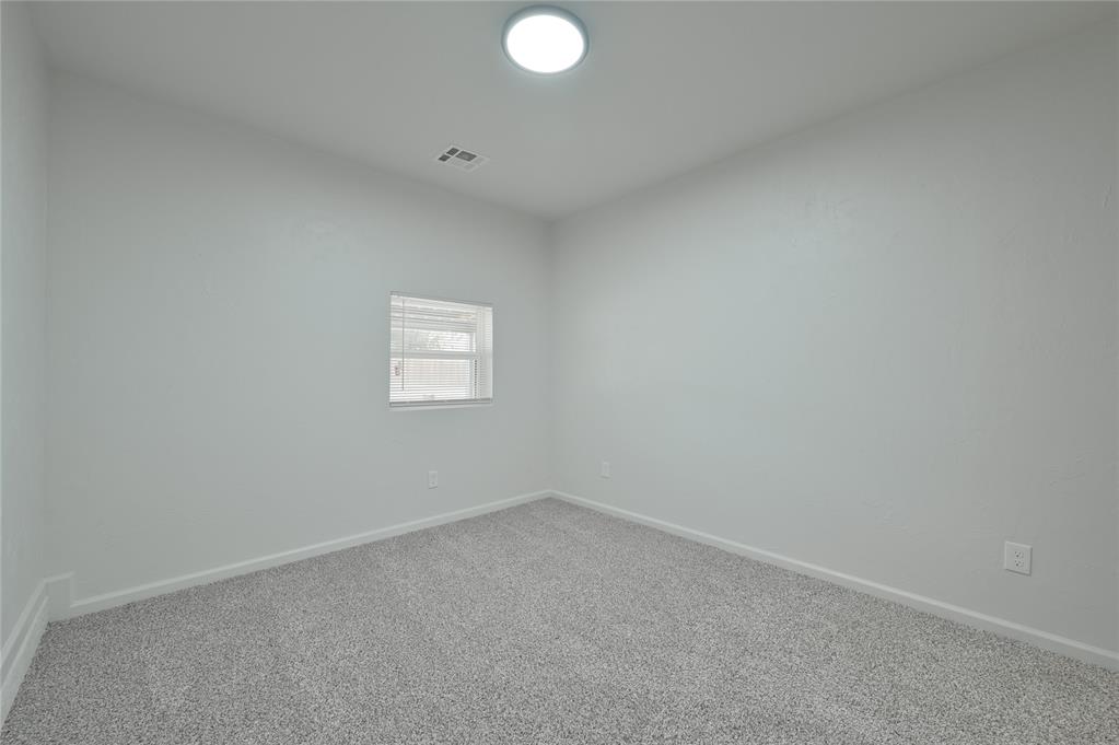 5705 S Bodine Avenue