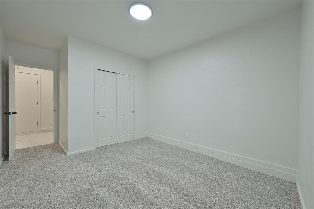 5705 S Bodine Avenue