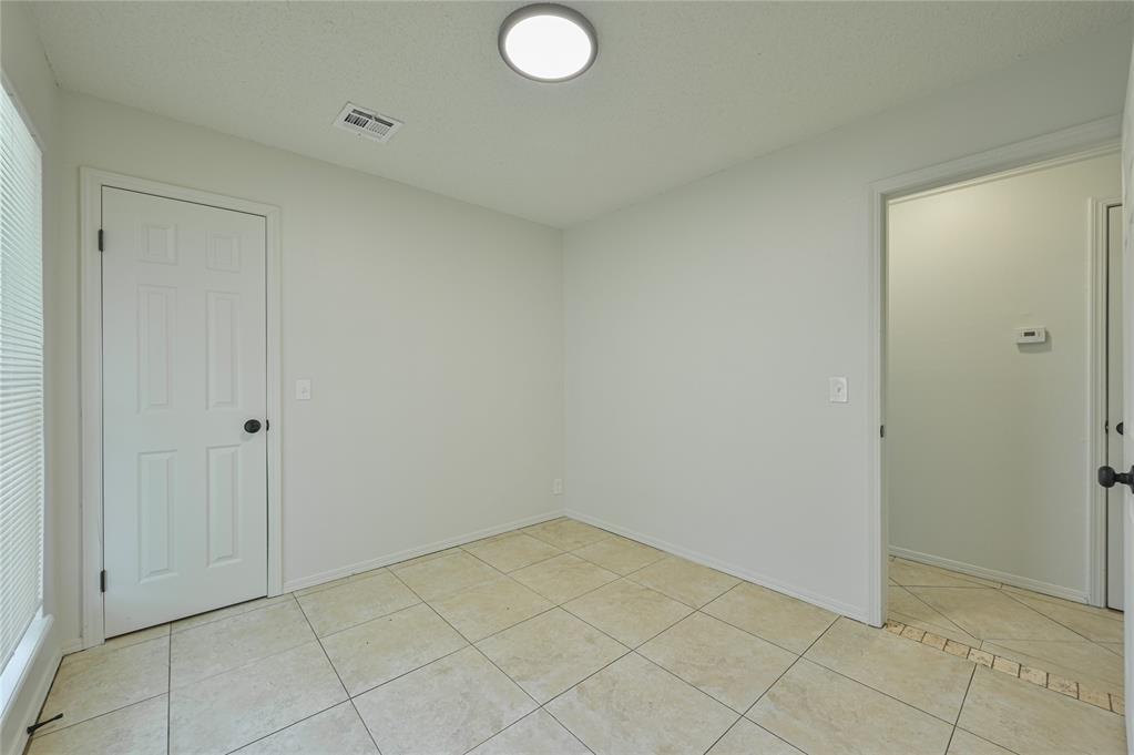 5705 S Bodine Avenue