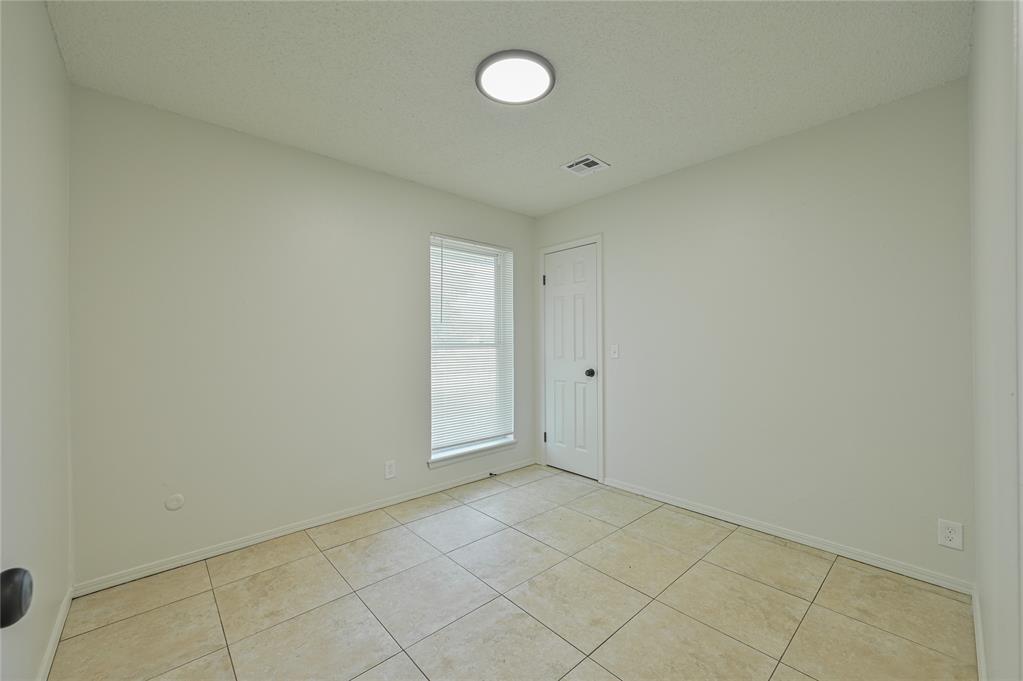 5705 S Bodine Avenue