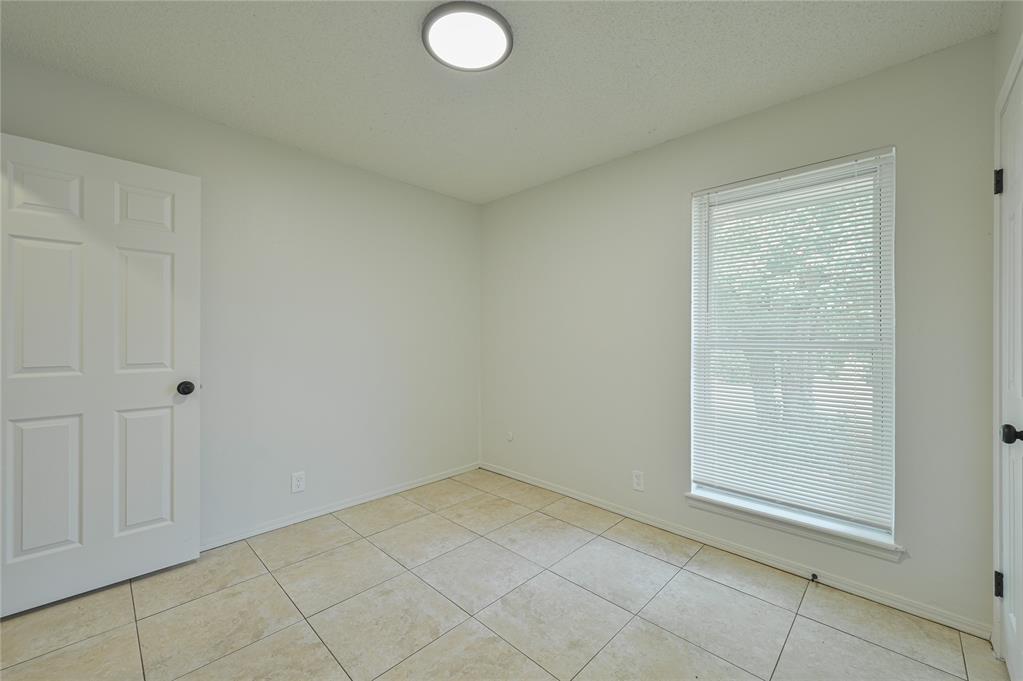 5705 S Bodine Avenue