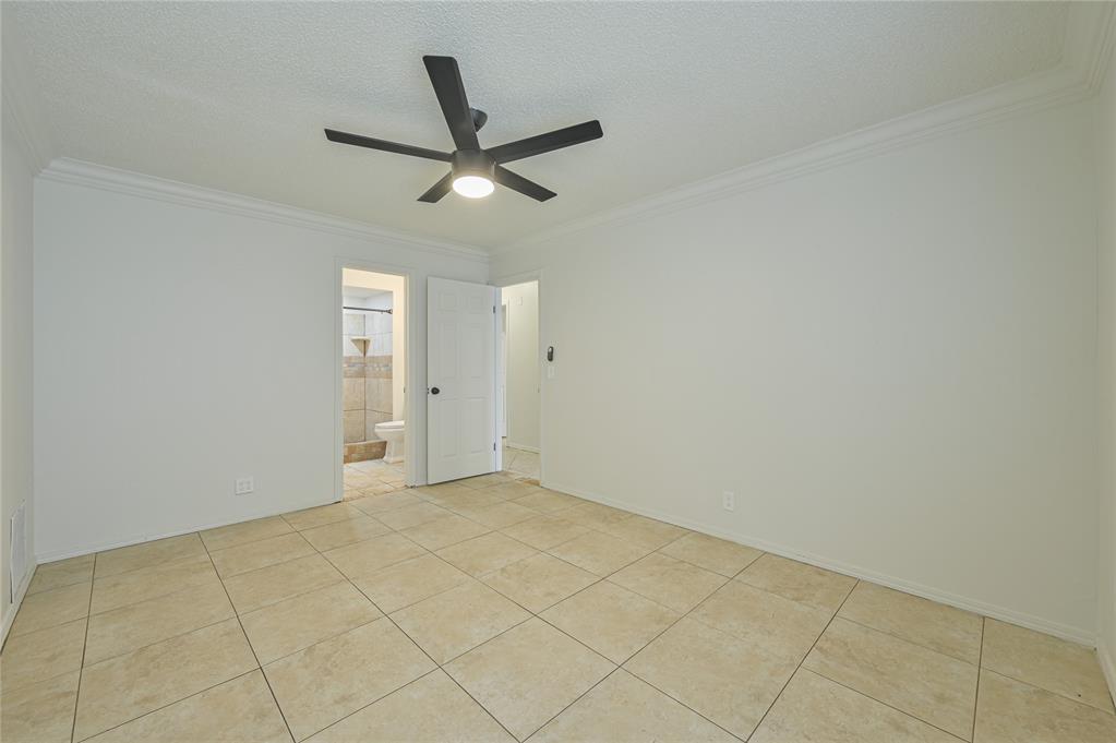 5705 S Bodine Avenue