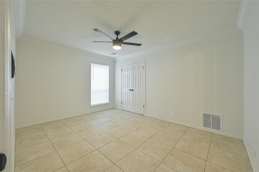 5705 S Bodine Avenue