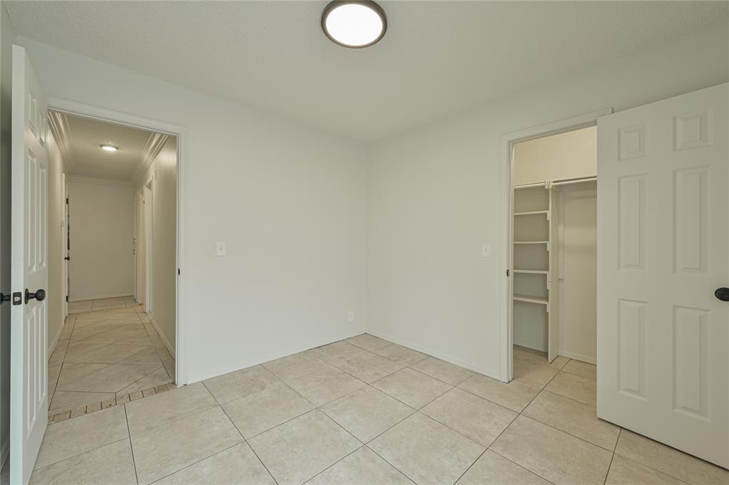 5705 S Bodine Avenue