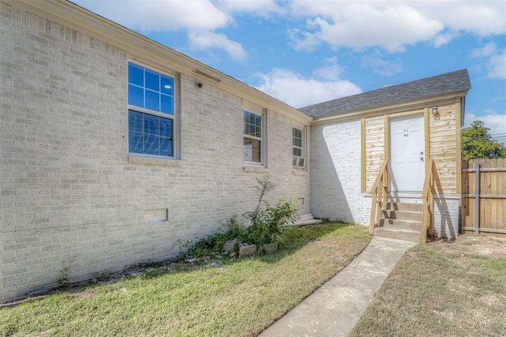 1716 N Highland Drive