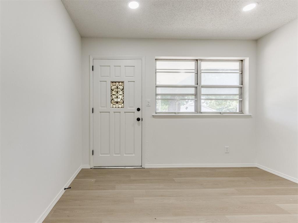 7017 S Miller Avenue