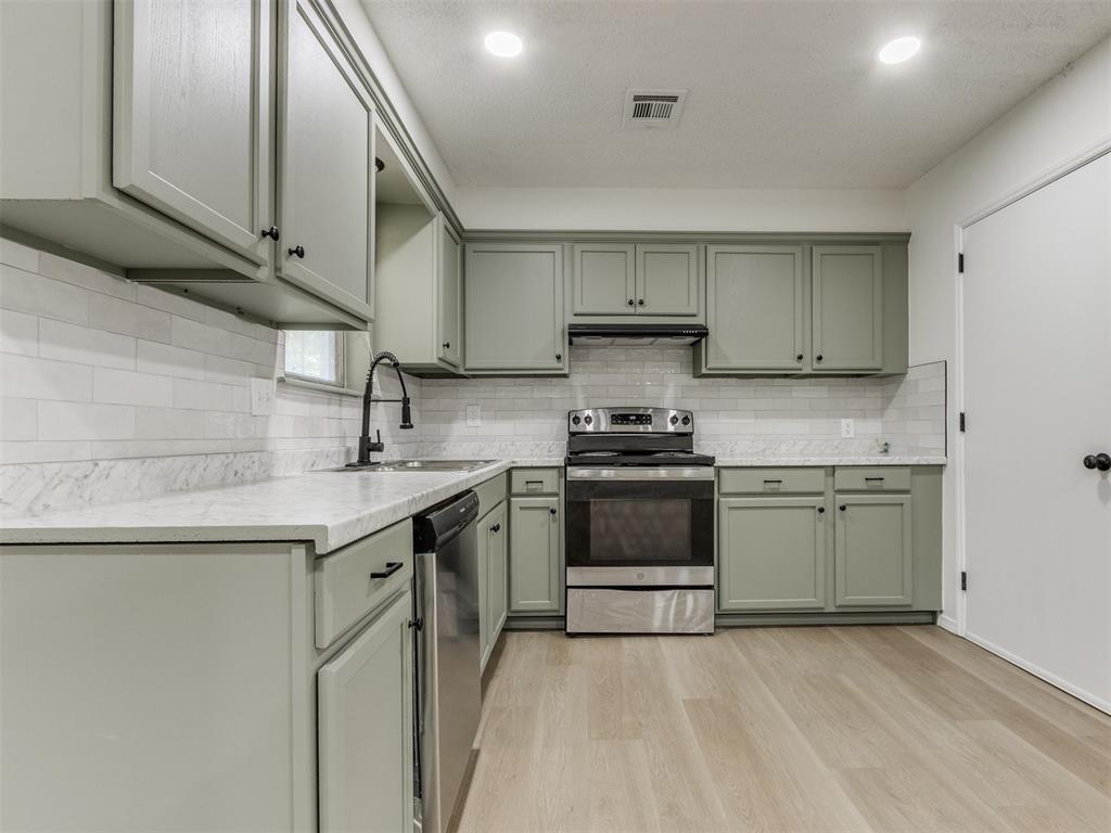 7017 S Miller Avenue