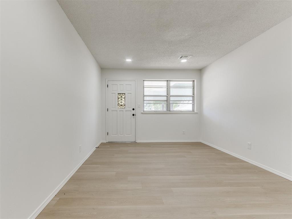 7017 S Miller Avenue