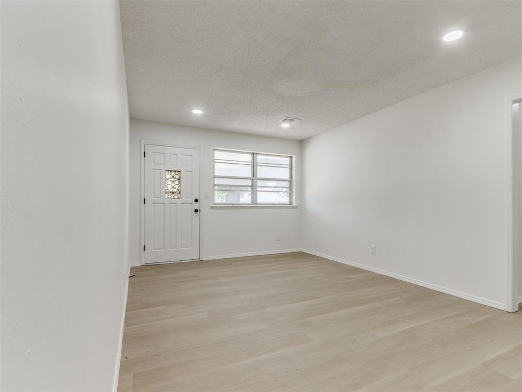 7017 S Miller Avenue