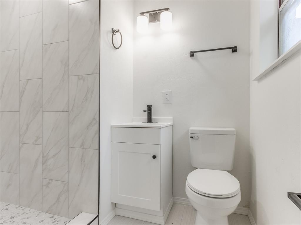 7017 S Miller Avenue