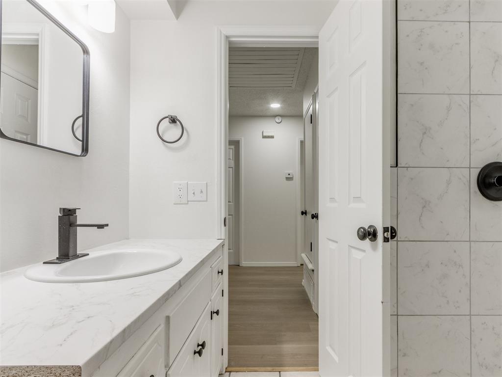 7017 S Miller Avenue