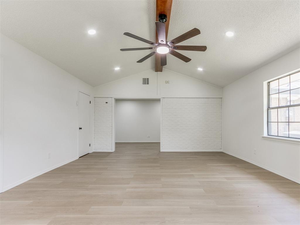 7017 S Miller Avenue