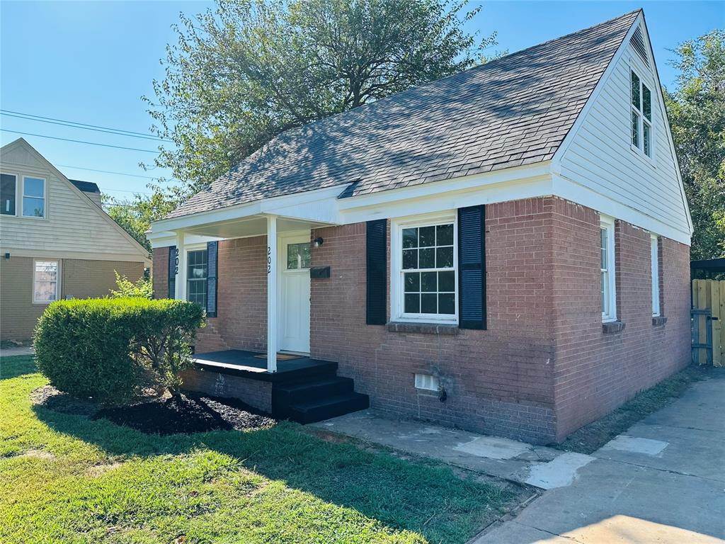 202 E Northrup Drive