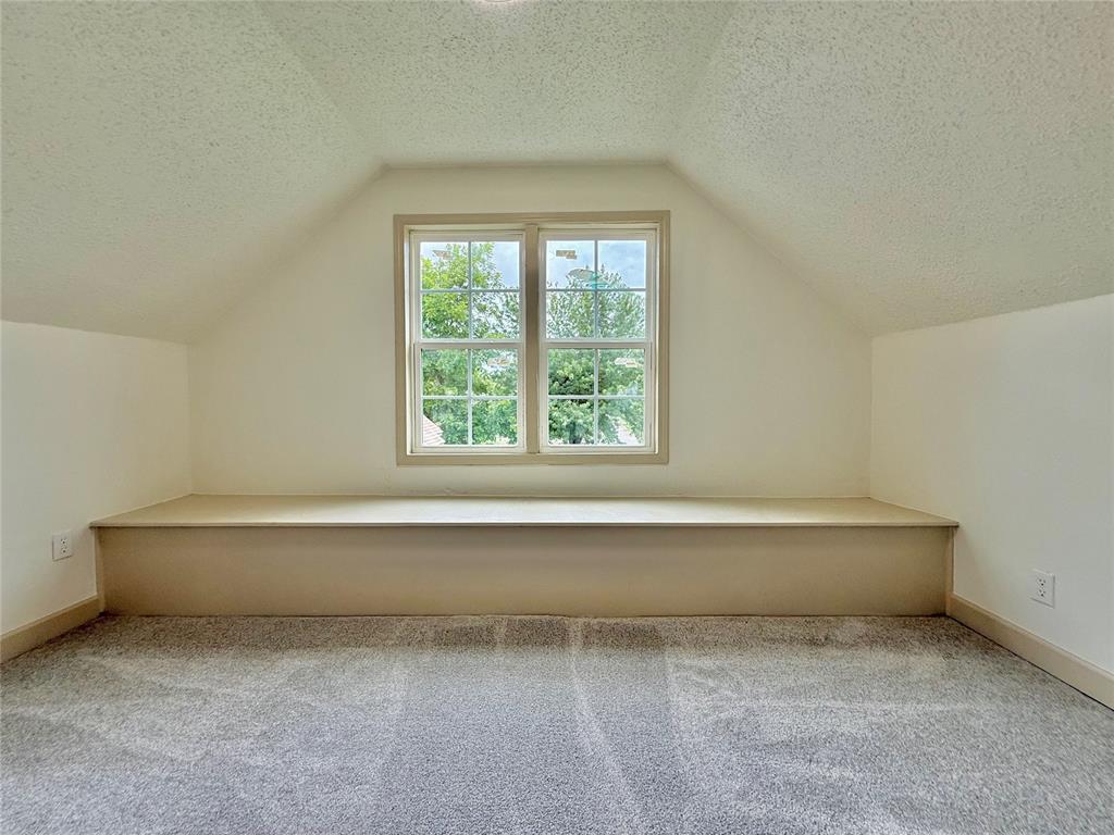 202 E Northrup Drive