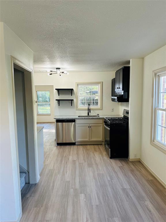 202 E Northrup Drive