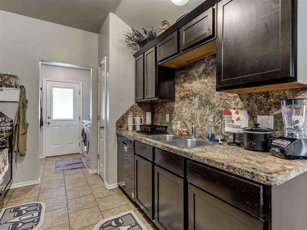 6133 Courtyards Court