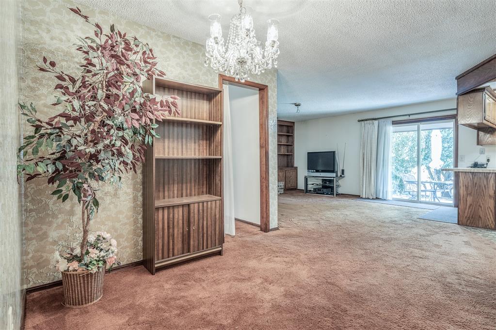 10305 S Fairview Drive