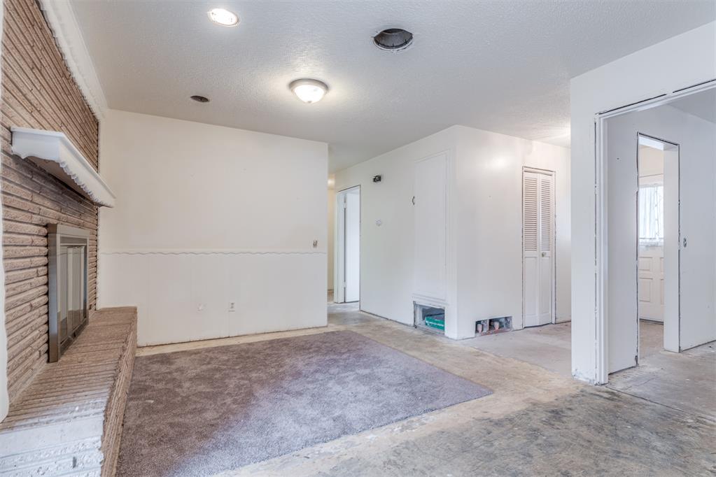 6309 S Francis Avenue