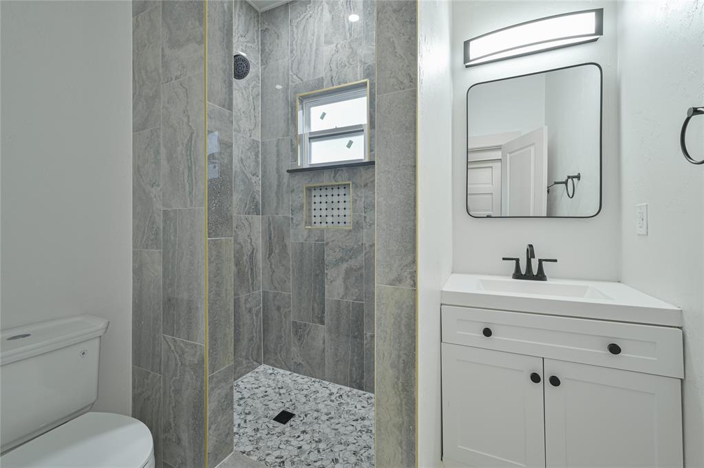 2431 W Eubanks Street