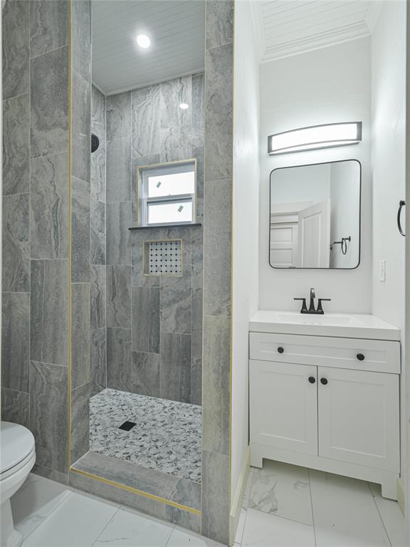 2431 W Eubanks Street