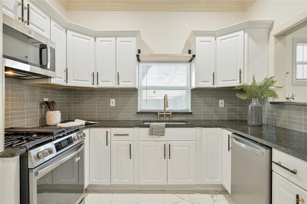 2431 W Eubanks Street