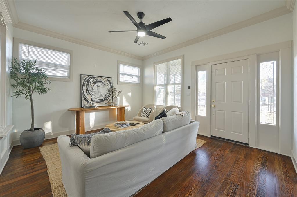 2431 W Eubanks Street