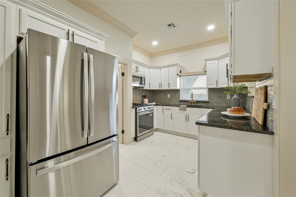 2431 W Eubanks Street