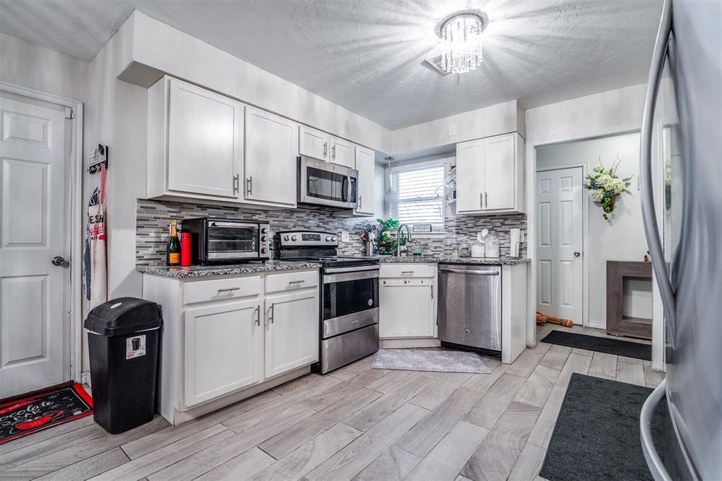 3105 N Viewpoint Drive