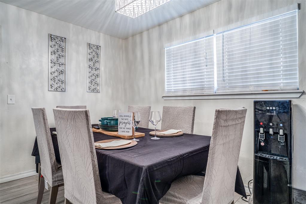 3105 N Viewpoint Drive